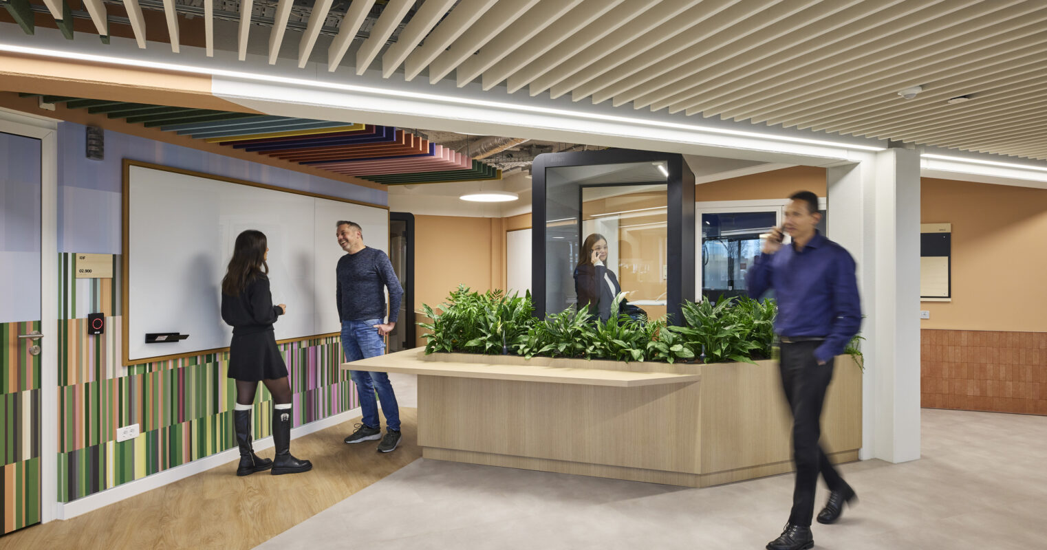 Client: HWL International Commissioned by: Lisa Stock Location: Amazon office space, The Cloud Building, Mr.Treublaan 7, 1097 DP Amsterdam Present at photoshoot: Michael Garner and Jessamy Topping