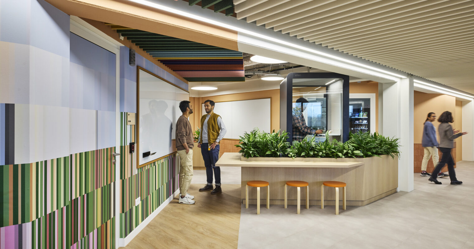 Client: HWL International Commissioned by: Lisa Stock Location: Amazon office space, The Cloud Building, Mr.Treublaan 7, 1097 DP Amsterdam Present at photoshoot: Michael Garner and Jessamy Topping